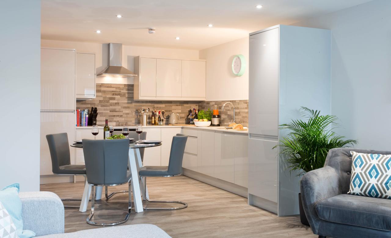 מילטון קינס Cotels At 7Zero1 Serviced Apartments - Modern Apartments, Superfast Broadband, Free Parking, Centrally Located מראה חיצוני תמונה